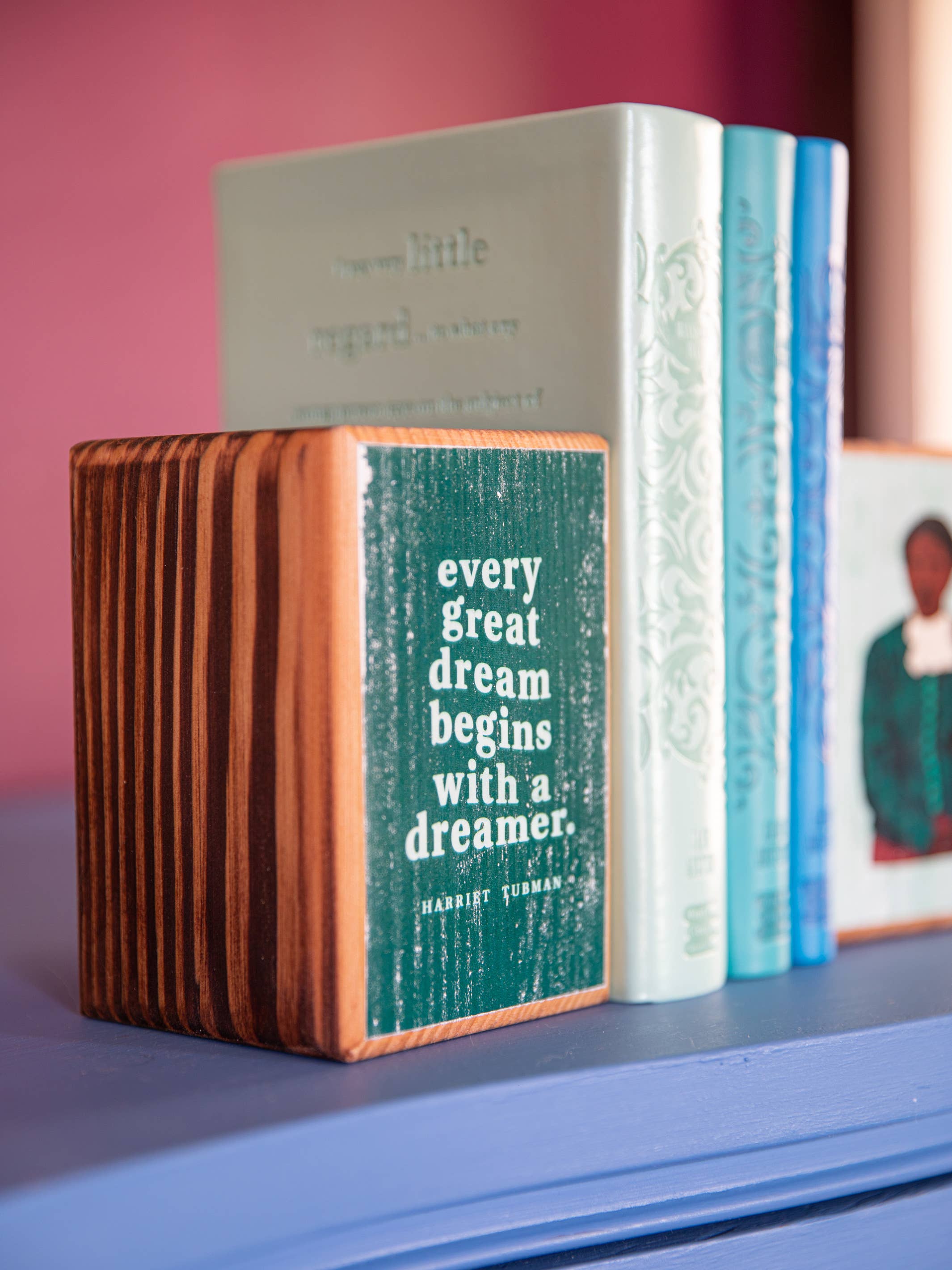 ARCHd – Suporte para livros por atacado – Conjunto de Bookend Harriet Tubman1