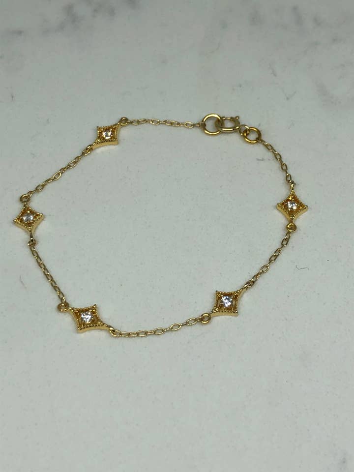 Dainty Diamond Shape 5 Station Bracelet Gold or Silver for wholesale by BMR