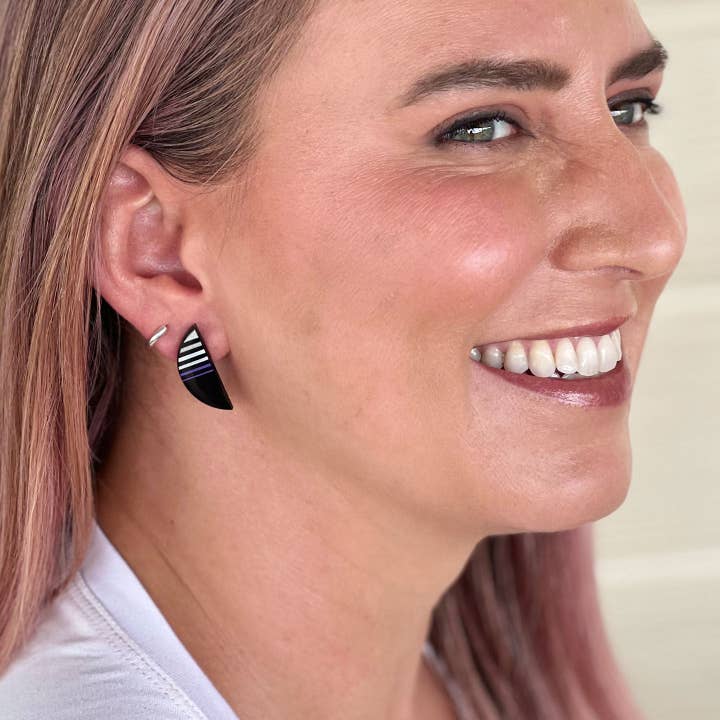MAINE+MARA - Wholesale Dangle earrings - ASEXUAL LGBTQ "JE SUIS" STUDS | Available in two sizes4