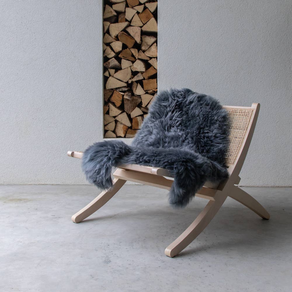 Mars & More - Brand of B Living - Wholesale Throw Blanket - New Zealand Sheepskin Dark Grey 80 Cm3