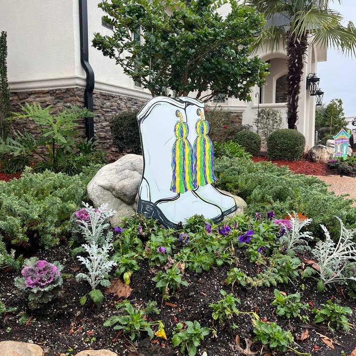 Lovely Reese - Wholesale Outdoor Ornament/Decor - Mardi Boots1