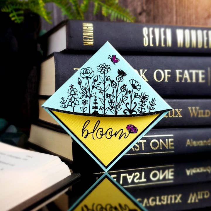 Blooming Wildflowers Paper Corner Bookmark for wholesale by Novel Corners