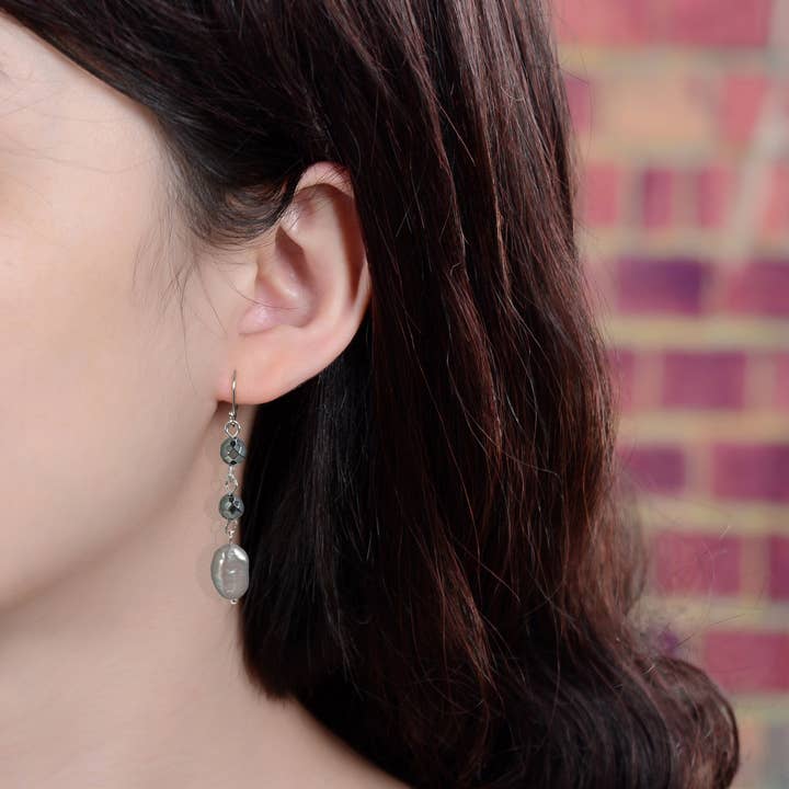 IST Jewelry - Wholesale Dangle Earrings - Faceted Hematite Earring, Pearls