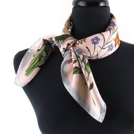 Pretty Persuasions - Wholesale Scarf - Women's - S25095 Floral Square Scarf (28"x28")12