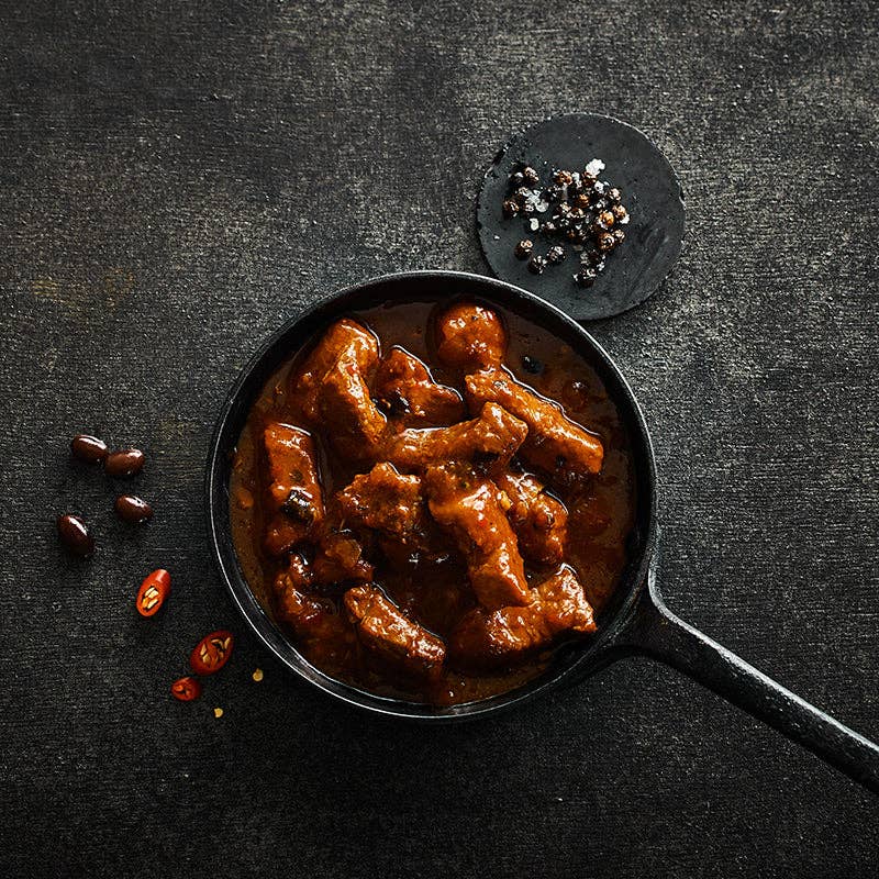 Bits & Bites GmbH & Co. KG - Wholesale Shelf Stable Prepared Meal - Szechuan Pork Strips (400g)1