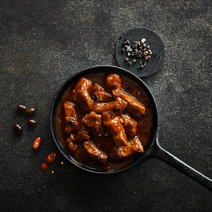 Bits & Bites GmbH & Co. KG - Wholesale Shelf Stable Prepared Meal - Szechuan Pork Strips (400g)1