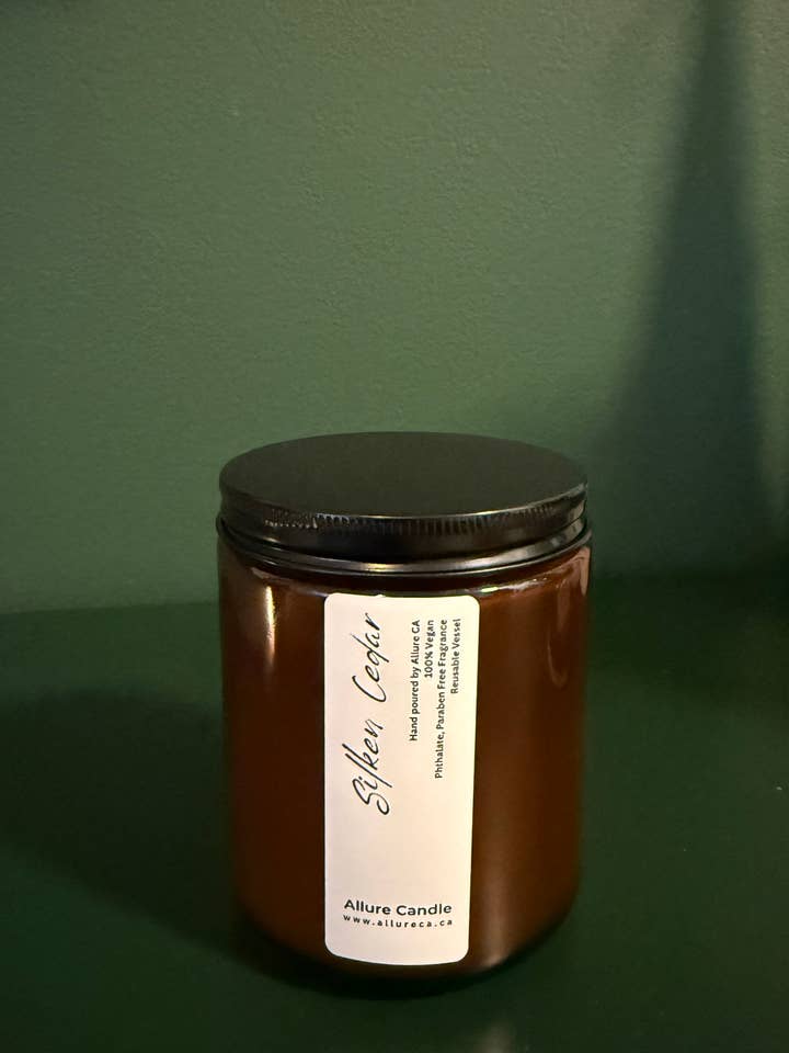 Bougie Végétalienne Personnalisée en Pot avec Couvercle en Métal | Marque Privée pour la vente par Allure CA