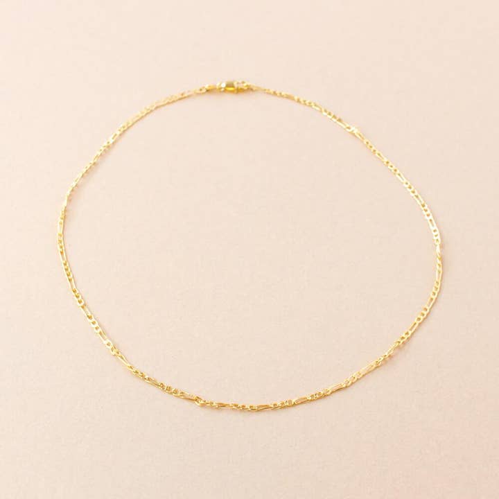 Collier Gia Gold pour la vente par Taylor Adorn