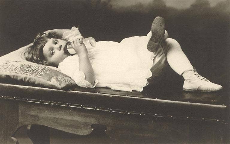 Found Image Press - Wholesale Magnet - Magnet AA-82 Child Drinking out of Bottle0