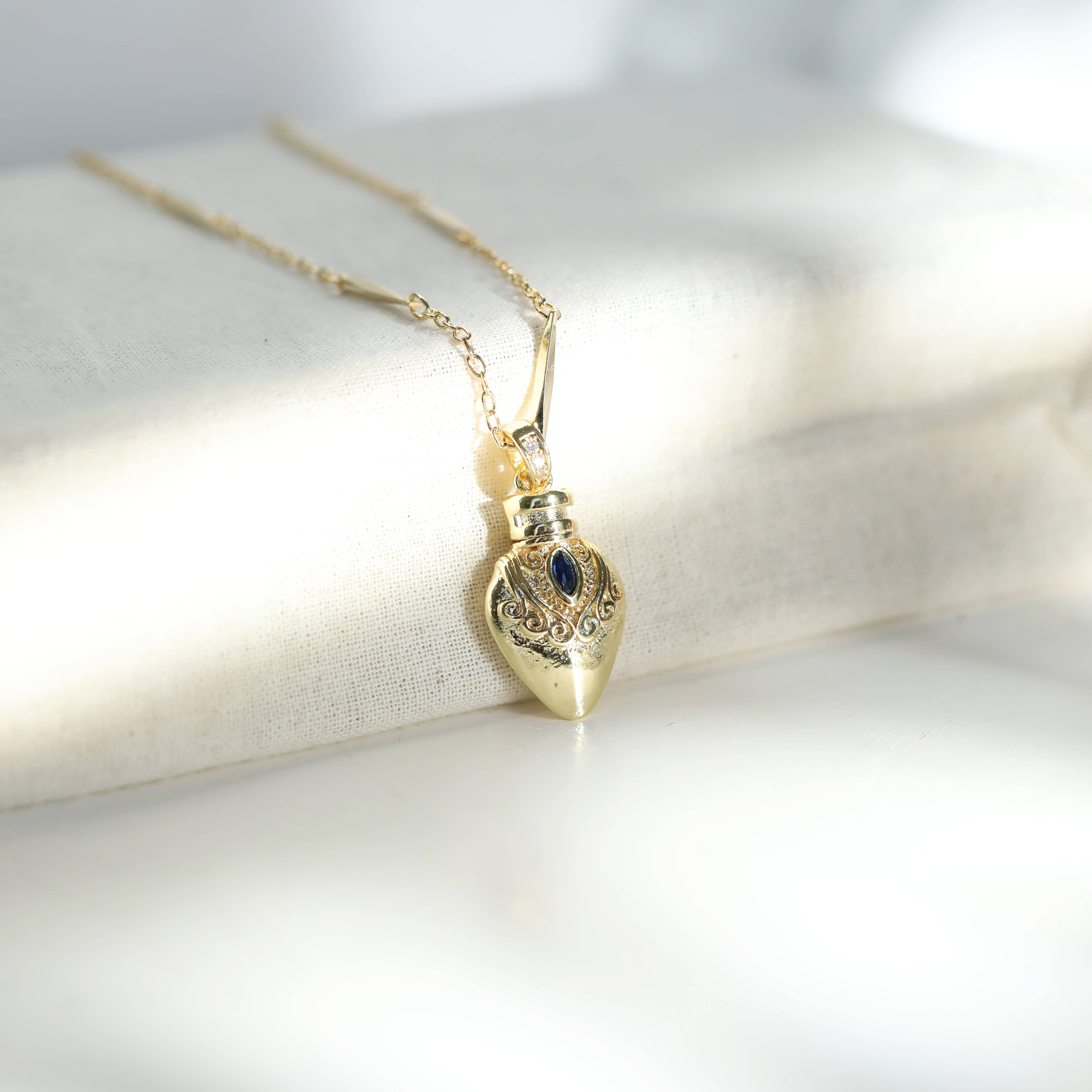 The Gilded Witch - Wholesale Halskettinghanger - Vergulde Vintage Toverdrank Elixer Bedelketting: Heksachtig2