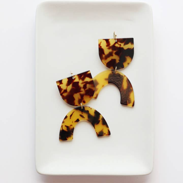 Hey Grl Hey Jewelry - Wholesale Dangle Earrings - The Babe Earring in Amber Tortoise Shell