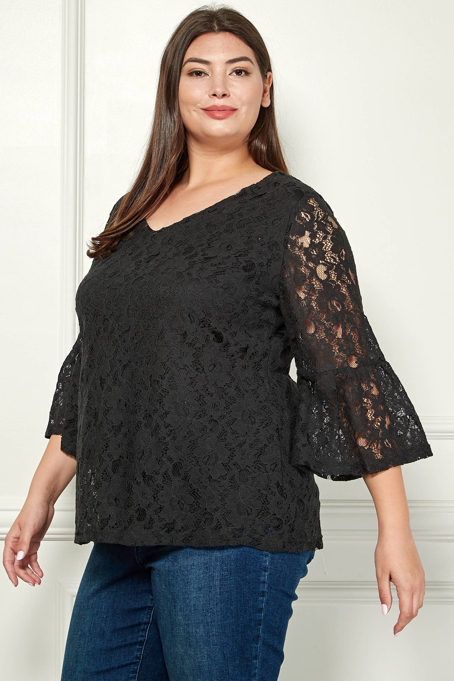 Winslow Collection – wholesale Blouse – Women’s – PLUS SIZE V- NECK ELBOW SLEEVE LACE TOP G9018250PX8