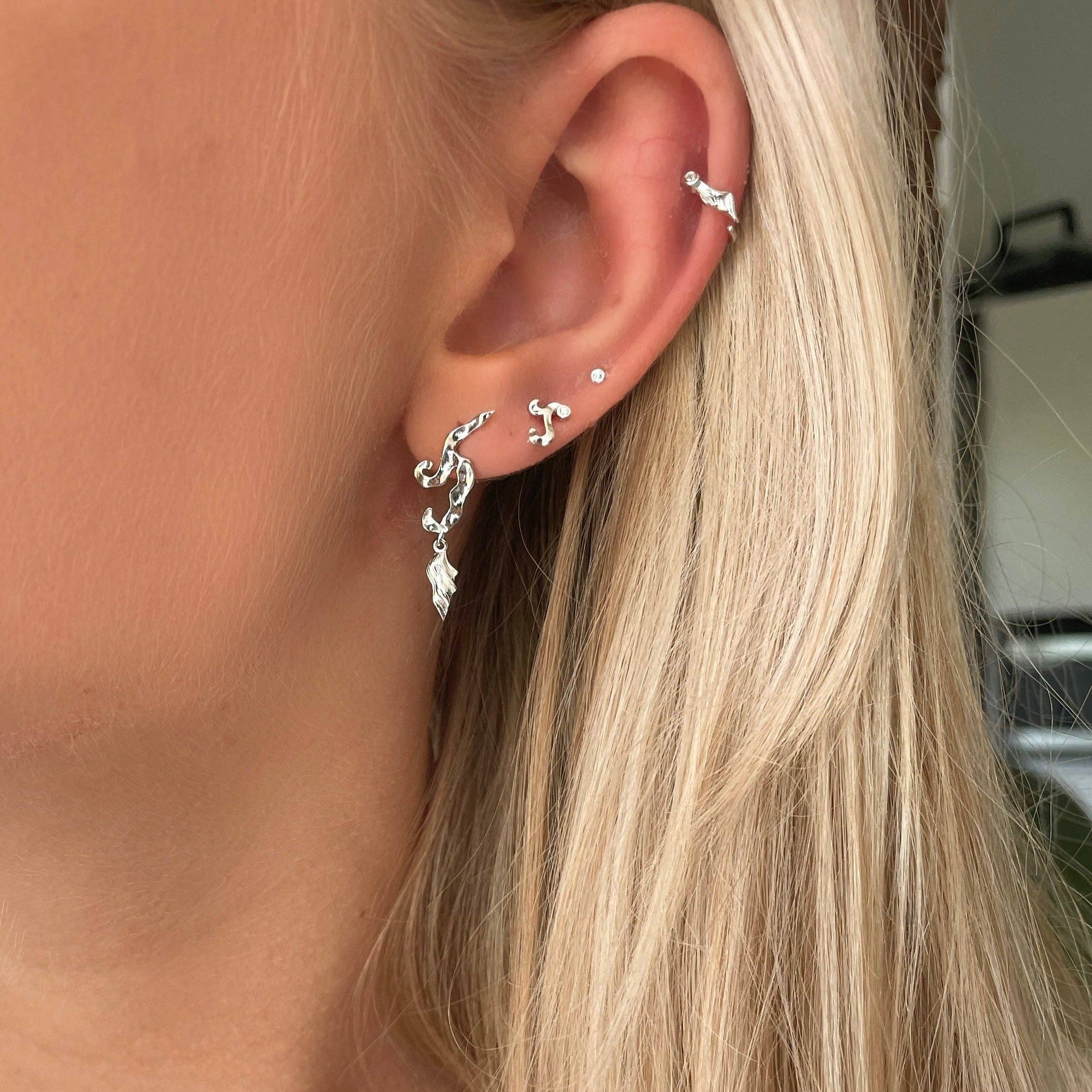 Nava Copenhagen - Wholesale Hangende/ronde oorbellen - Ochiba Oorbellen - Zilver1