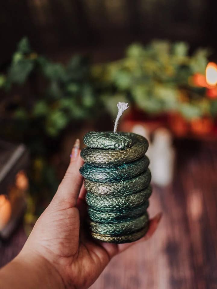 Candela decorativa per Halloween Snake Red Apple Red Witch Gothic per la vendita all'ingrosso da parte di Costurero Real