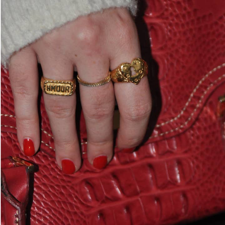 Persea Jewelry - Wholesale Signet Ring - Anillo Mon Amour Oro1