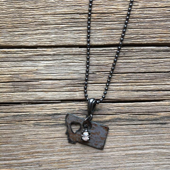 En forme de Montana rouillé en strass In Love with Montana pour la vente par Cool Water Jewelry