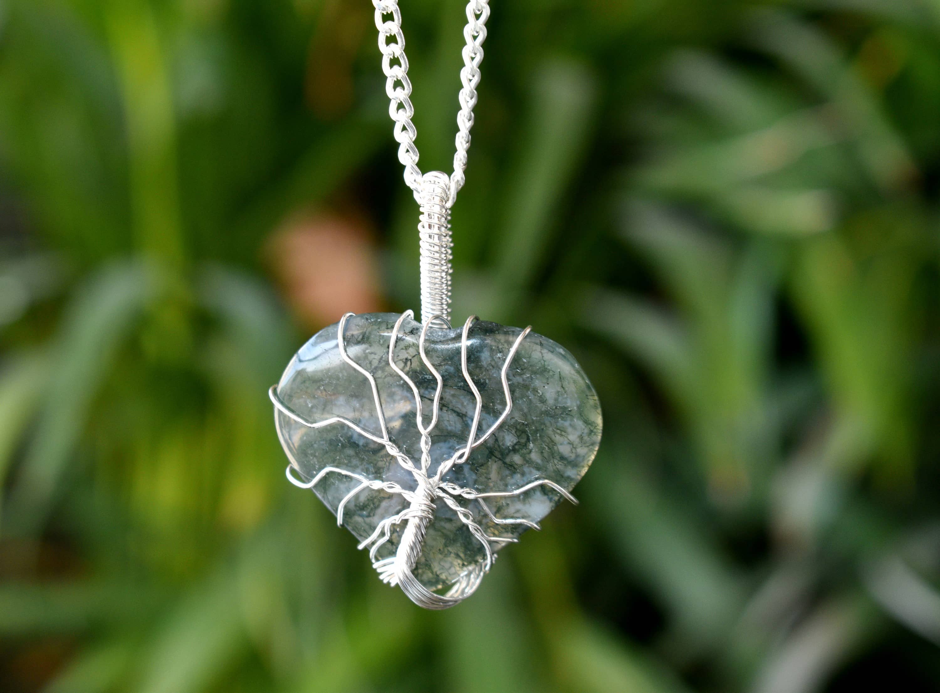 Soothing Crystals - Vendita all'ingrosso Collana con ciondolo/pendaglio - Ciondolo in cristallo a forma di cuore in argento avvolto in filo d'argento19