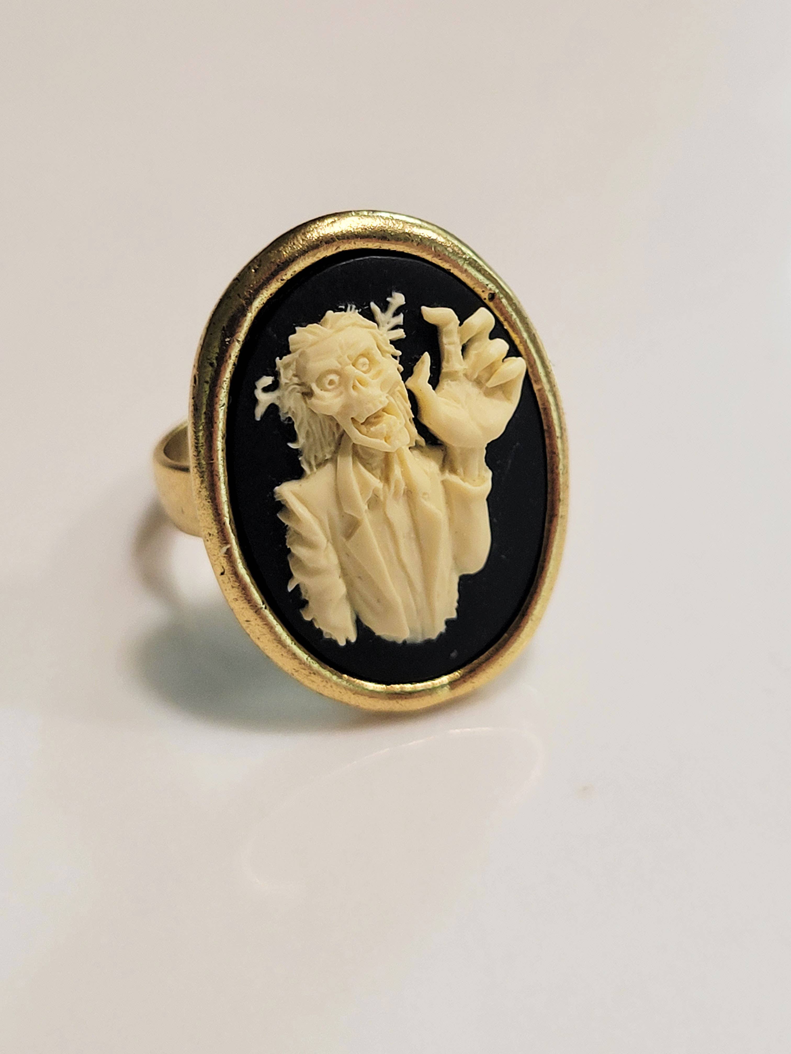 Fizz - Wholesale Cocktail/Statement Ring - Zombie Large Cameo Ring
