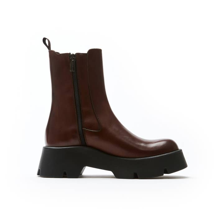Frank Daniel - Wholesale Chelsea Boots - Women's - Mahogany color Chelsea boots for women. Made in Italy