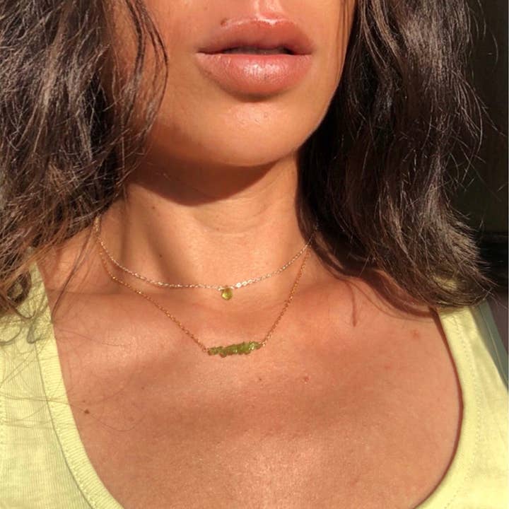 SEQAY - Vente Collier de perles - Collier à barreaux en péridot fin, chaîne en pierres brutes1