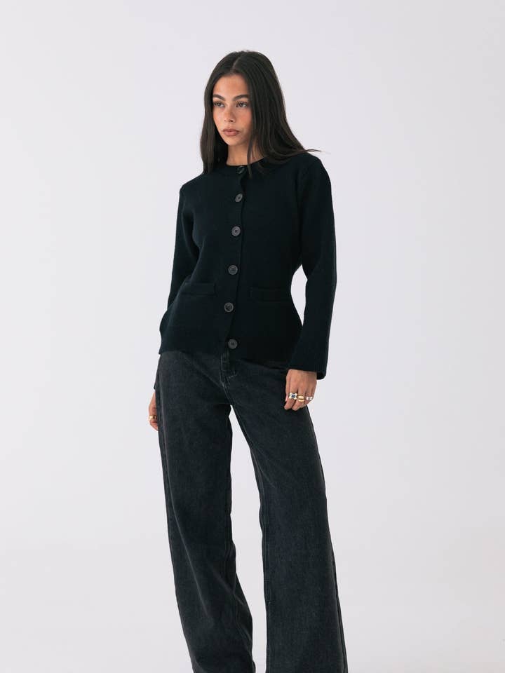 Rowan Strickjacke - Schwarz für den Großhandel von Style Addict