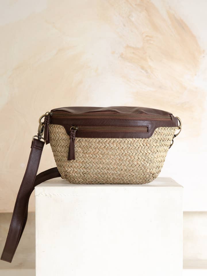 Odette Bandoulière // Chocolat pour la vente par Hobo and Hatch
