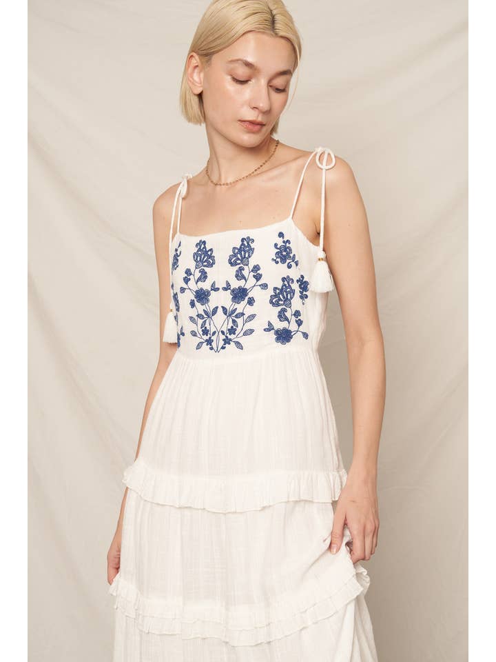 En Crème - Wholesale Dress - Women's - Tie Shoulder Embroidered Dress 5