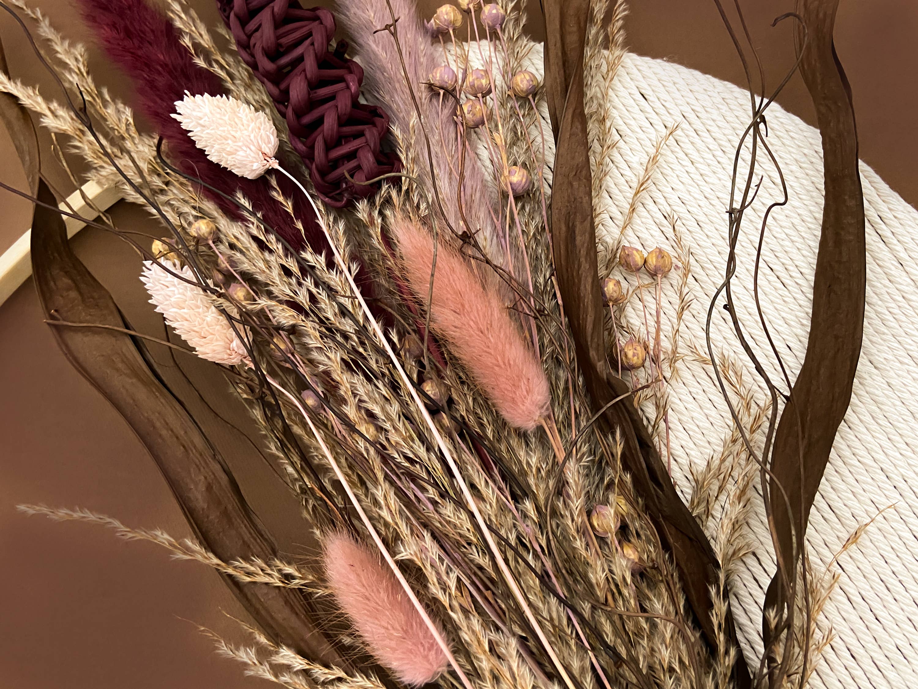 OLFFE – wholesale Wreath – Warm Toned Dried Flowers Macramé Wreath1