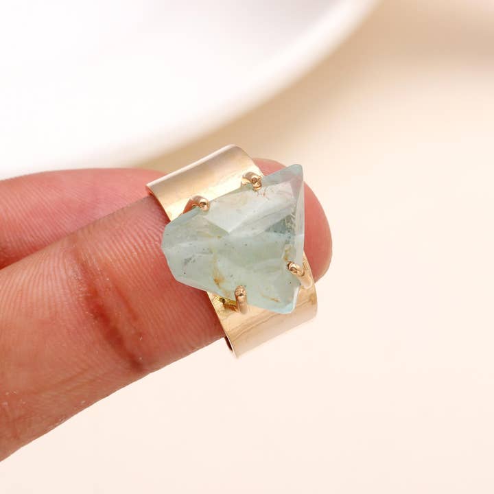 AG 925 JEWELLERY - Wholesale Cocktail/Statement Ring - 925 Sterling Silver Raw Aquamarine Crystal Ring