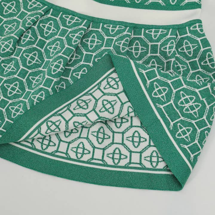 Verde Abito in Maglia 19Y con Bottoni di Perla e Finto Colletto Polo a V in vendita all'ingrosso su Faire12