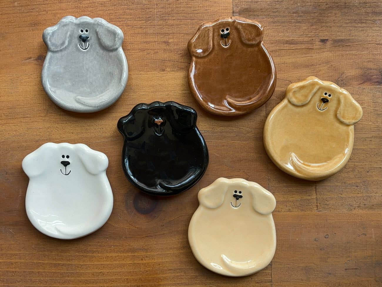 August Ceramics – Engroshandel Pyntetallerken/skål – 3" Keramisk Hundefad: Solid Hvid1