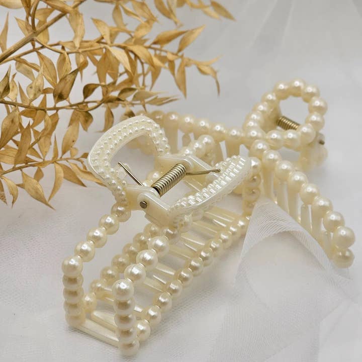 IrinisCandles - Wholesale Hair Clip - Women's - Hair clip with pearls