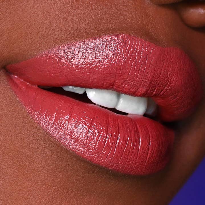 We Make-up - Wholesale Lipstick - IF Lipstick 05 - Gordon Brownstone1