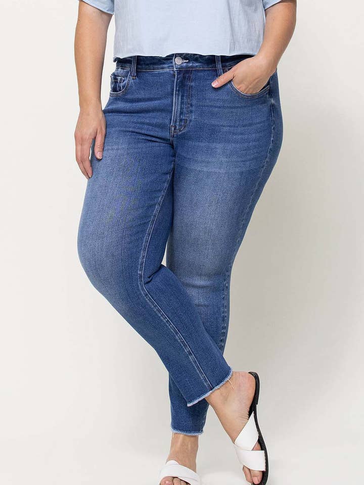 JEANS AJUSTADOS CORTOS CON DOBLADILLO CRUDO DE TALLE MEDIO DE TALLA GRANDE V2159M-P para venta al por mayor de VERVET by FLYING MONKEY