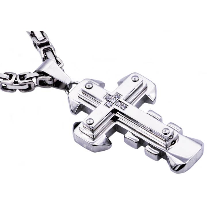 Pendentif en forme de croix en acier inoxydable pour homme avec zircone cubique pour la vente par Blackjack Mens Jewelry
