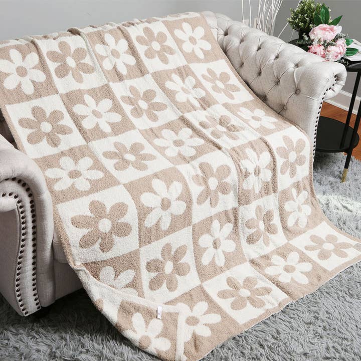 Checkered Flower Patterned Reversible Throw Blanket for wholesale by Sensibling Corp.