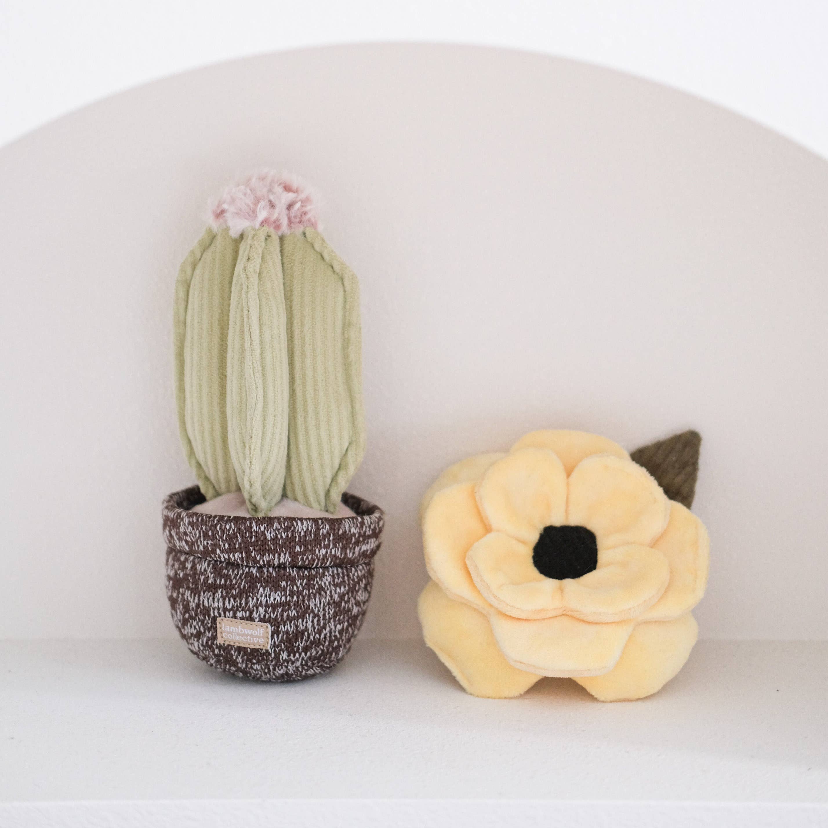 Lambwolf EU - Wholesale Pet Squeaky Toy - Dog - POPPY//Enrichment Toy1