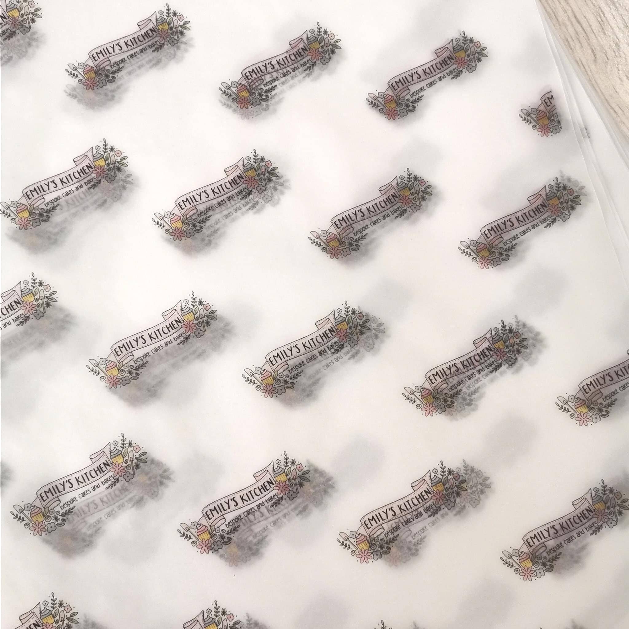 SR Creative Studio - Vente Feuille de papier cadeau - Set de papier d’emballage personnalisé avec logo pour entreprises9