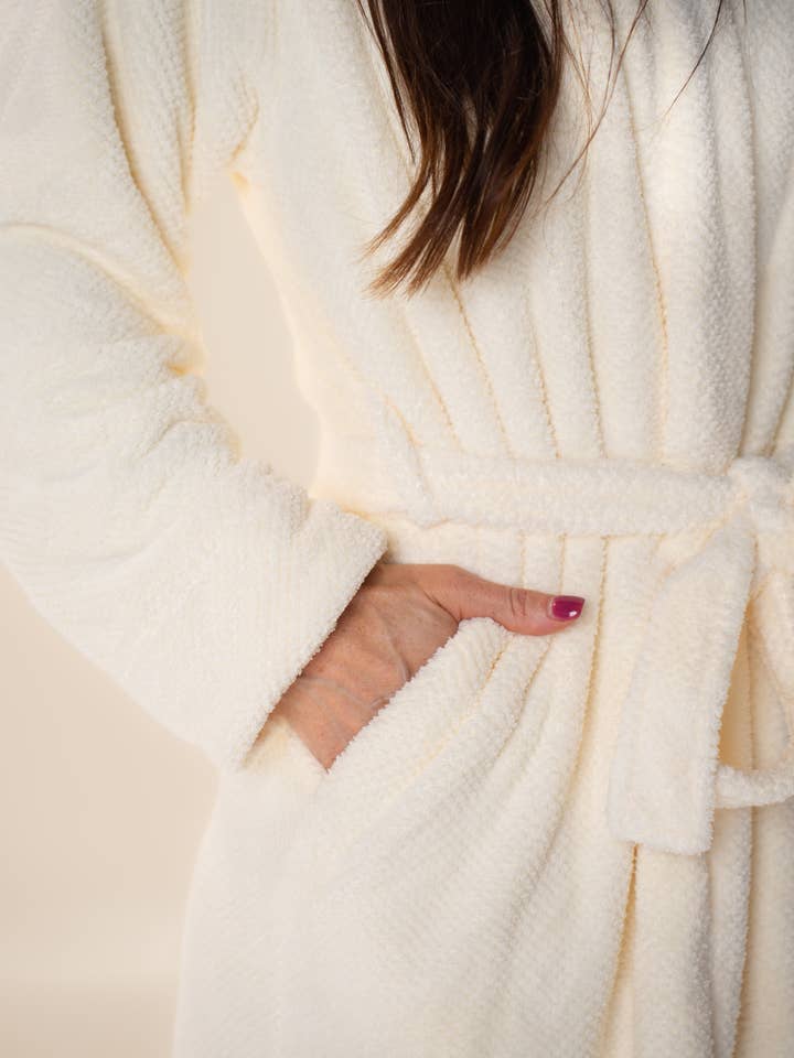 VOLO Beauty - Wholesale Robe - Women's - VOLO Robe