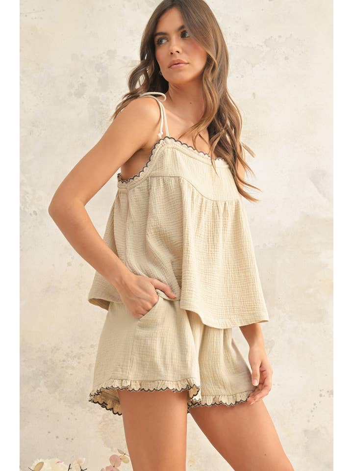 MIOU MUSE - Wholesale Shorts - Women's - P4965ST GAUZE SCALLOPE EDGE SHORTS