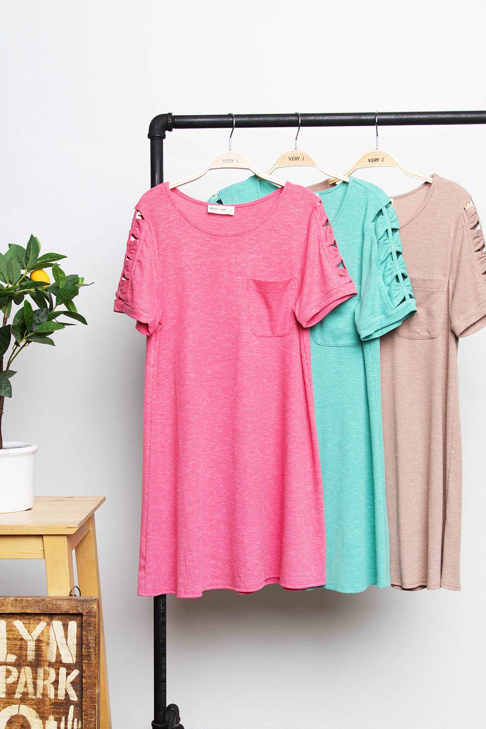 VERY J - Wholesale Dress - Women's - ND30836-Ruched Cutout Sleeve Tee Dress2