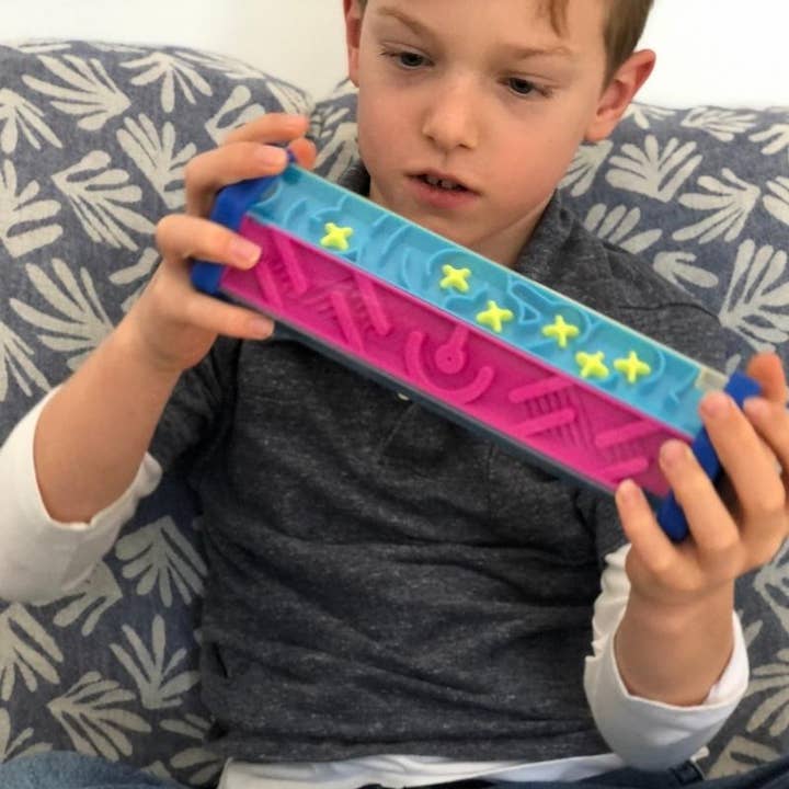 Möbi Games Inc. – wholesale Classic toy – Kids – Zoomi Hexagon Maze4