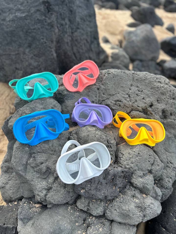 The Salty Babe - Wholesale Swim Goggles - Unisex - Looking Glass Dive Mask22