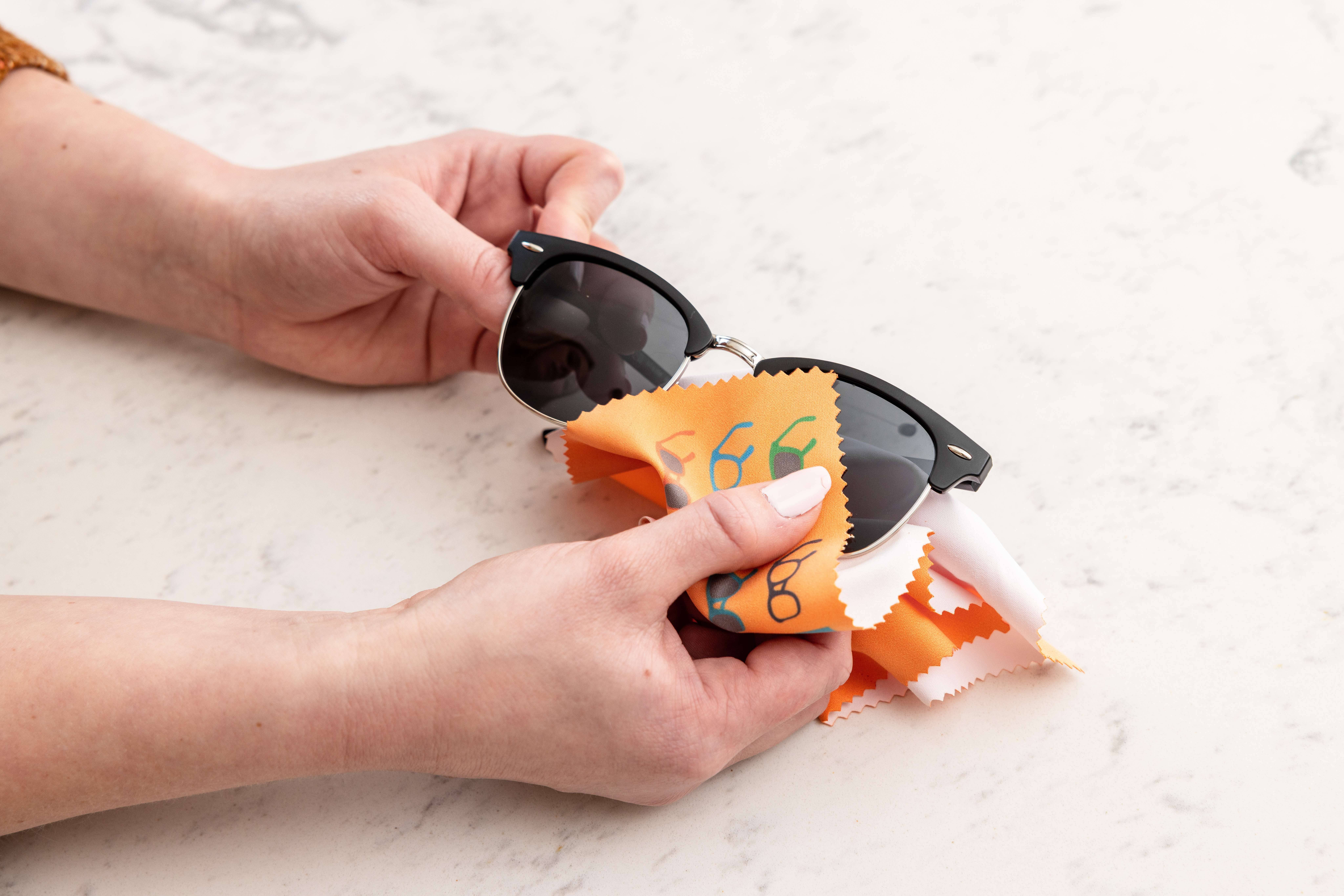 E-Cloth - Wholesale Retailer Display Stand/Case - Eye Glasses Cleaning Cloth 20pc CDU - Impulse, Cash wrap4