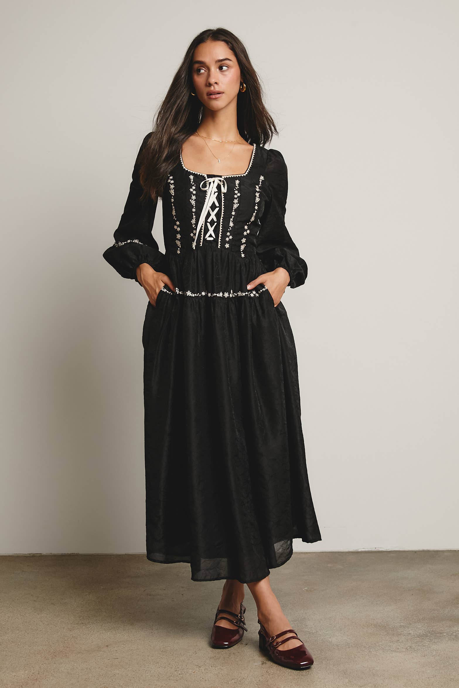 Black Floral Jacquard Corset Midi Dress FD0006 for wholesale on Faire5