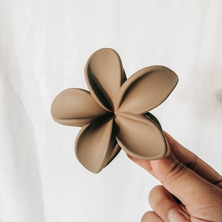 Infinery - Wholesale Hair Clip - Women's - Plumeria Flower Hair Claw Clip6