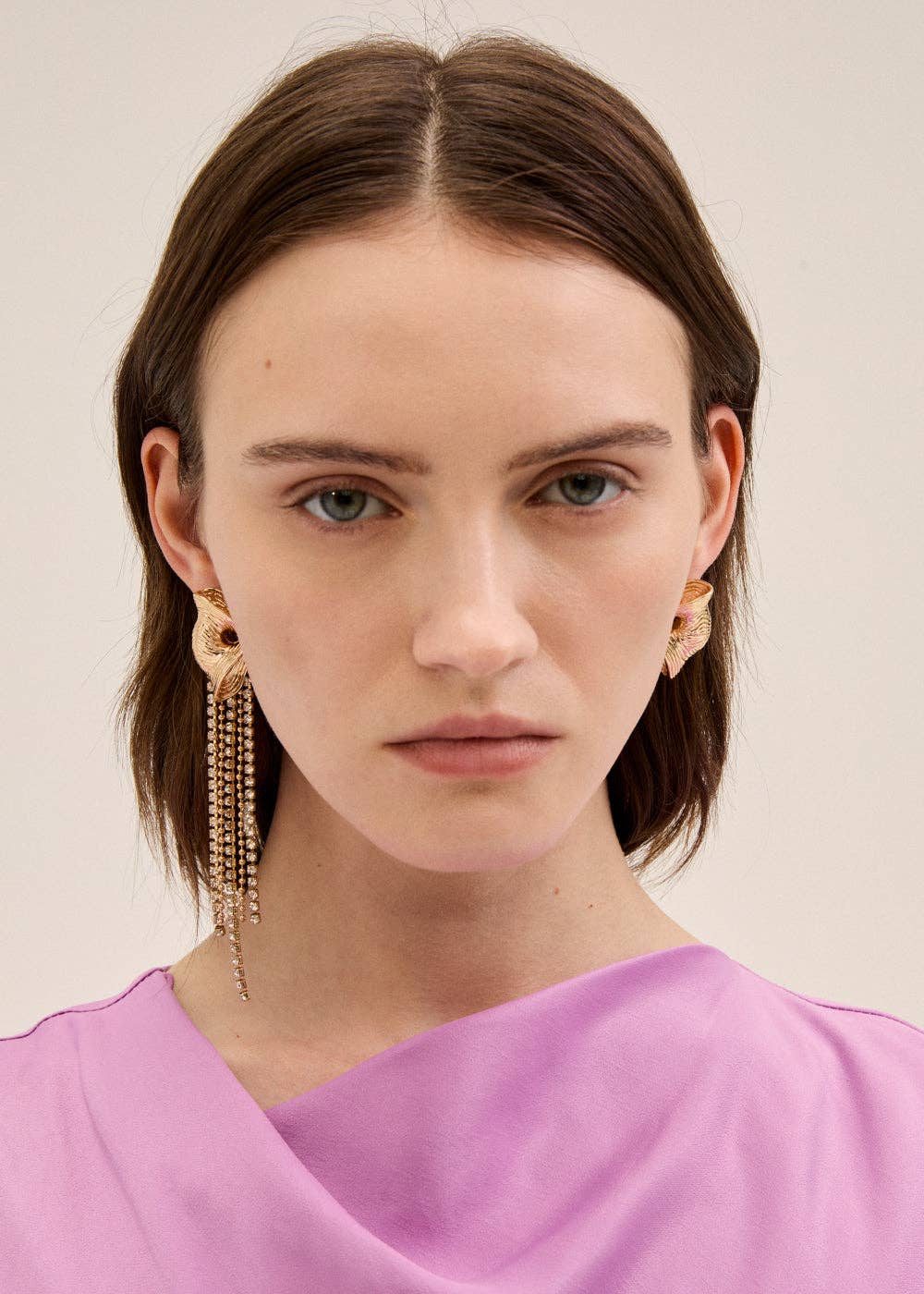 NALI' - Wholesale Dangle Earrings - IRREGULAR EARRINGS WITH GOLD/CLEAR STONES - N64