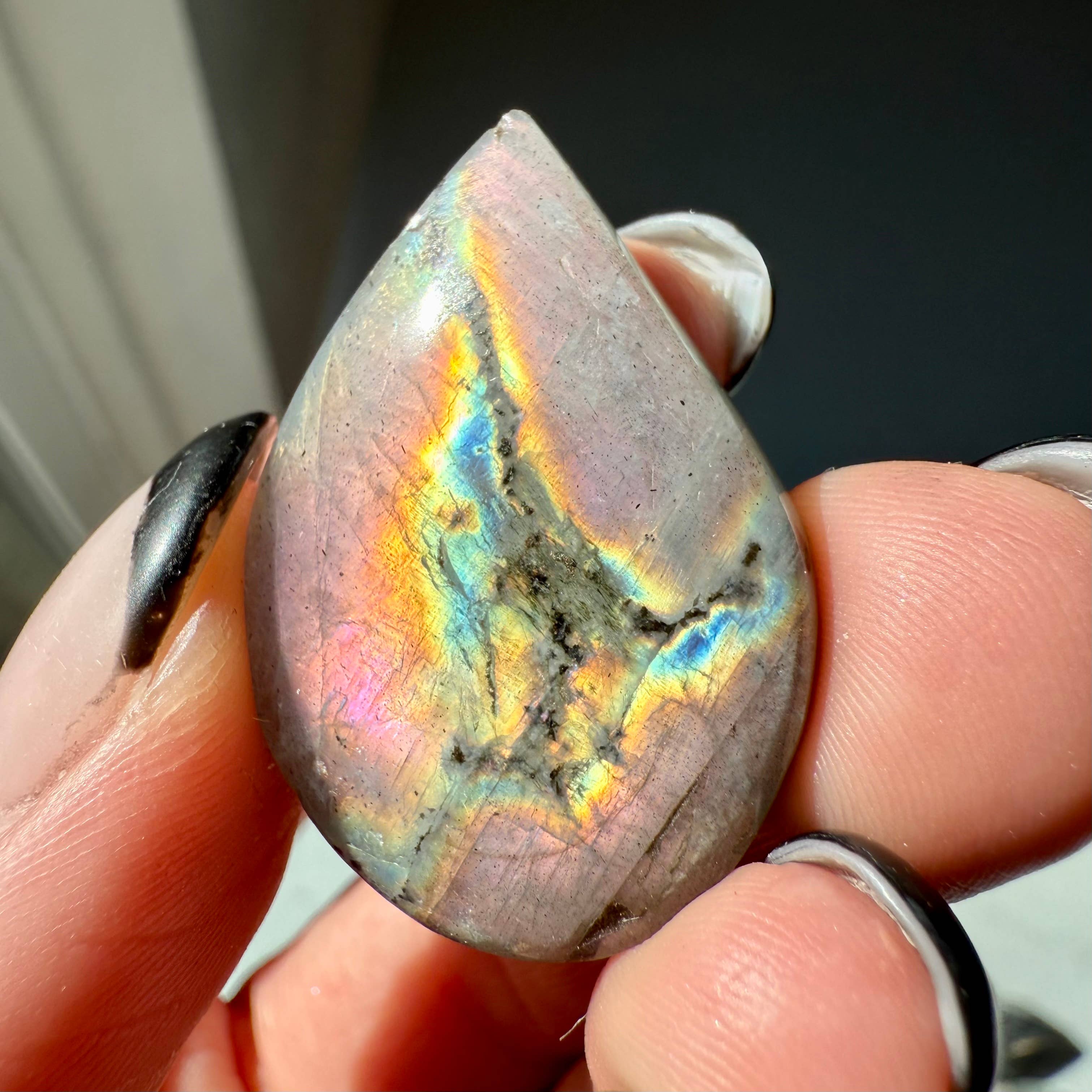 Liv Rocks - Vente Pierre et cristal de spiritualité - Cabochons de labradorite de haute qualité0