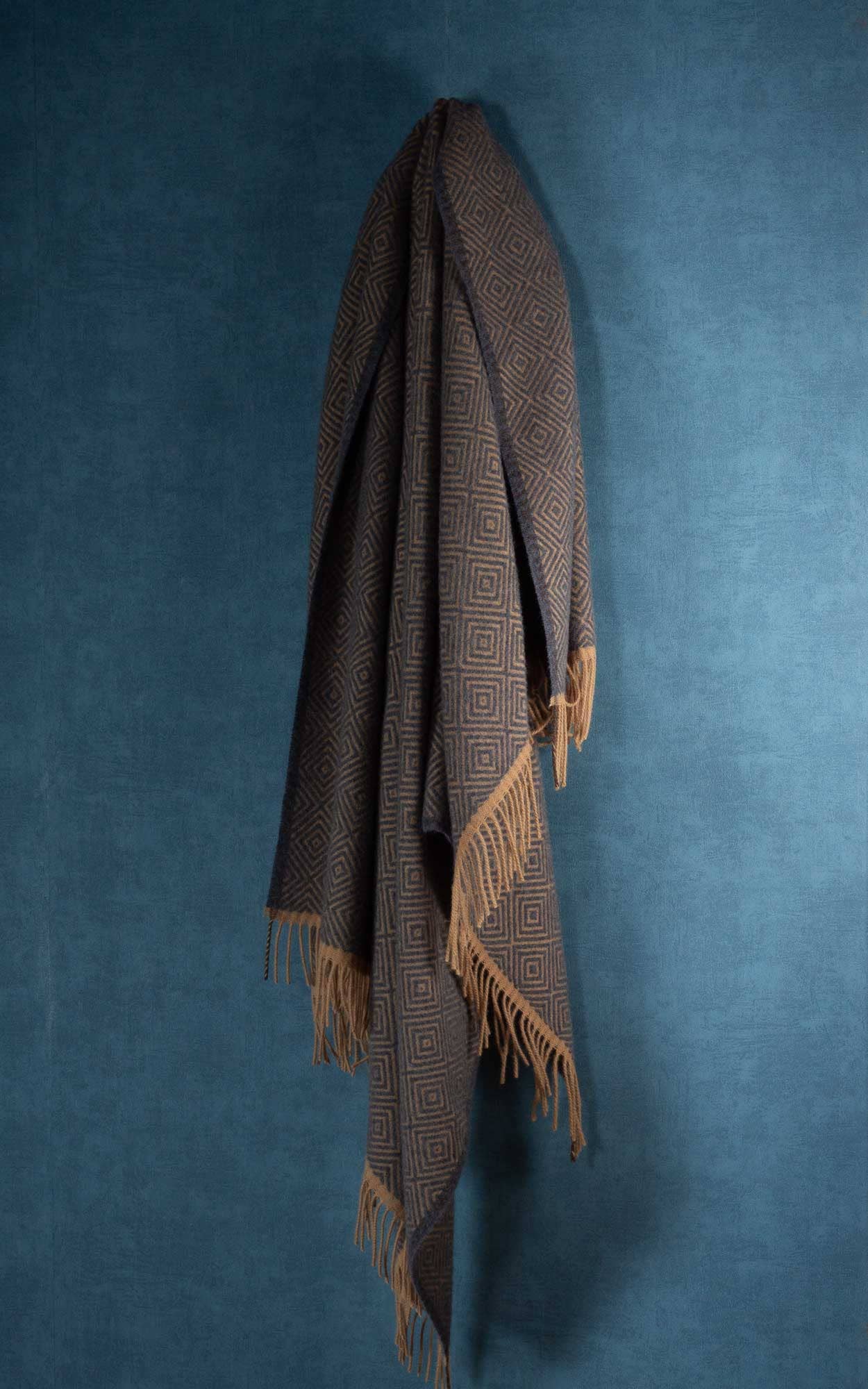 MoST - Wholesale Throw Blanket - Wool Throw Blanket VENEZIA Blue1