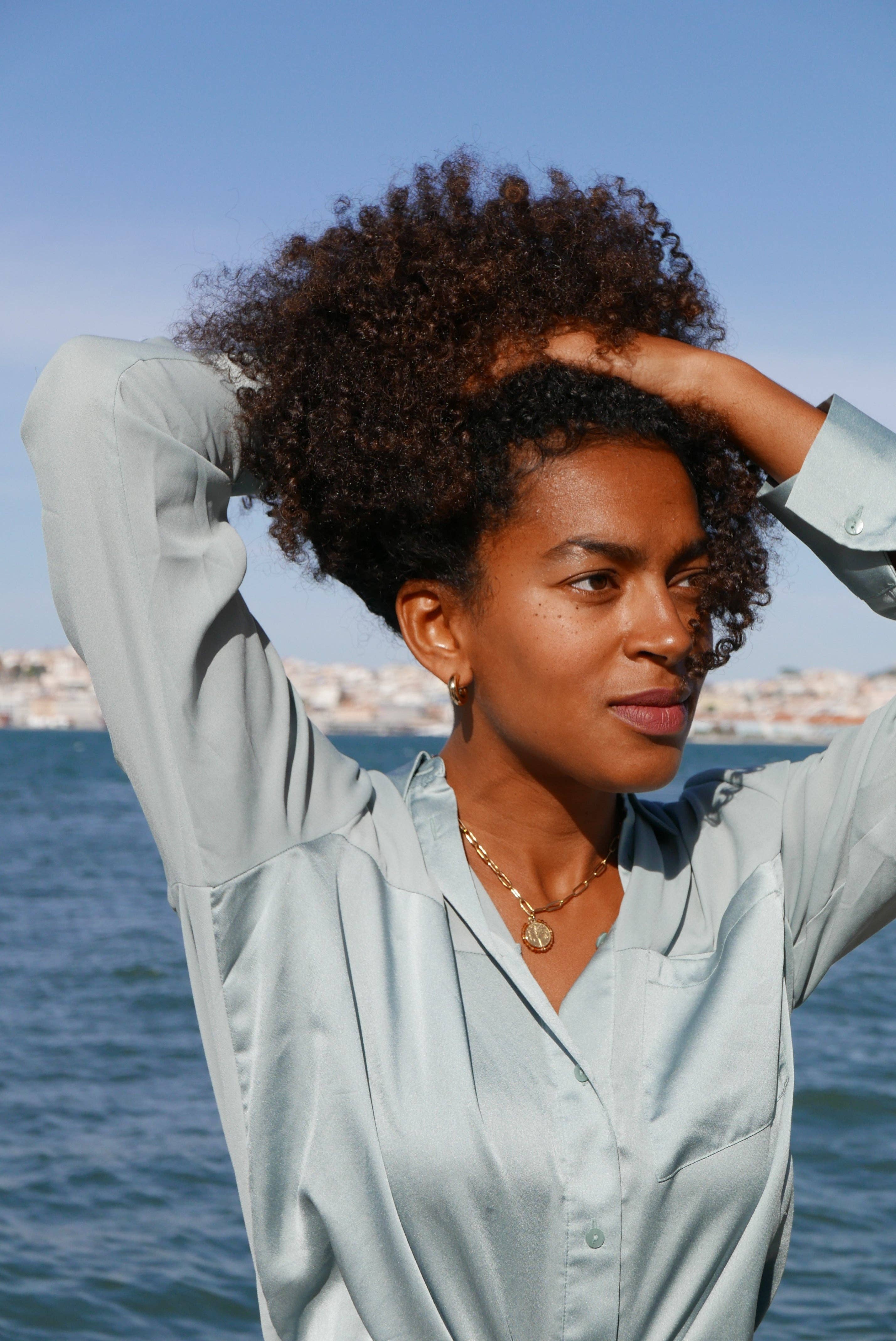 Palas - Wholesale Pendant/Charm Necklace - Palma Sand - golden chain necklace with medal and stones2